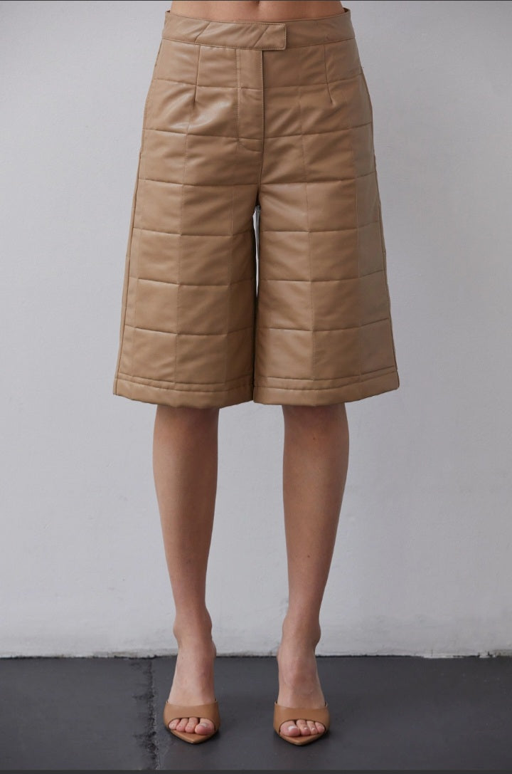 Quilted Breeze Bermuda Shorts